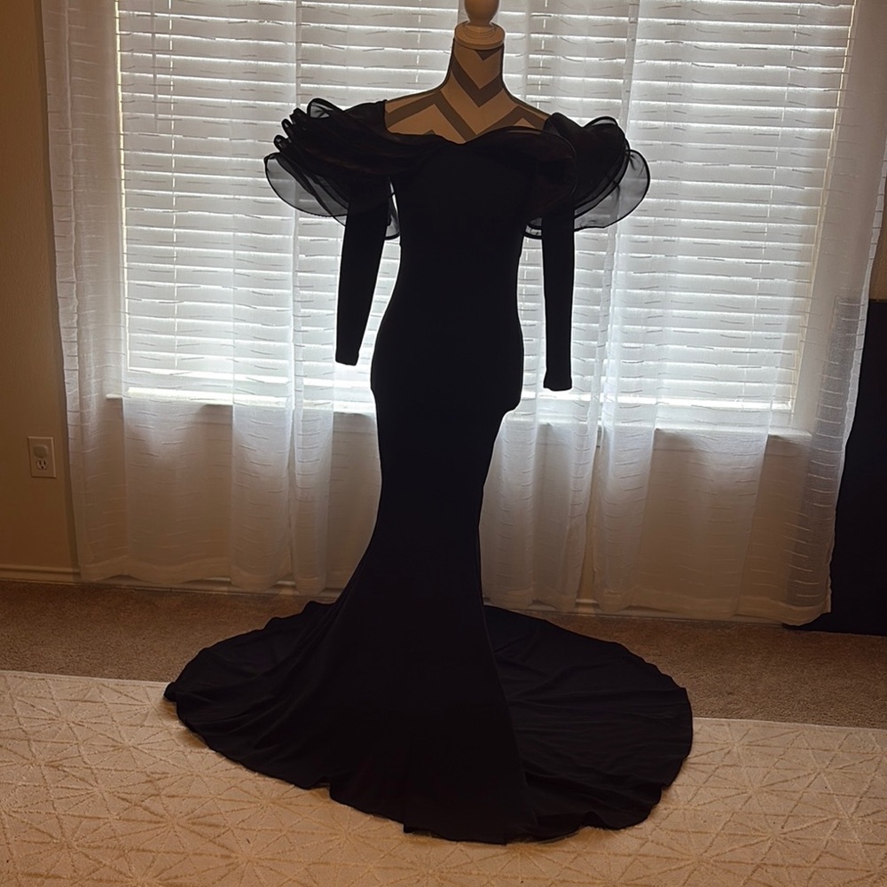 Elegant Black Off-Shoulder Evening Gown